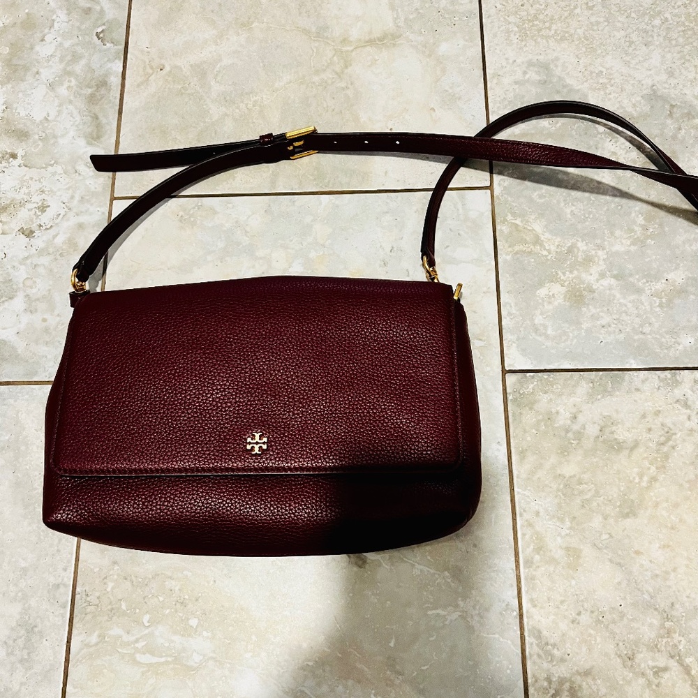 Tory burch crossbody in burgundy
